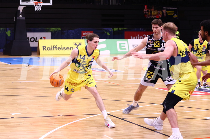 18.04.2025, Graz, Raiffeisen Sportpark Graz, Basketball Superliga 2024/25, Playoffs, Viertelfinale, Spiel 2, UBSC Graz - Gmunden Swans