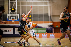 Basketball, Basketball Austria Cup 2023/24, Achtelfinale Spiel 2, Vienna Timberwolves, Flyers Wels, Christian Von Fintel (27), Jakob Szkutta (10)