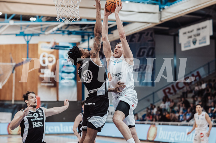 Basketball, Basketball Superliga 2023/24 , Qualifikationsrunde 10, Oberwart Gunners, Kapfenberg Bulls, Urald King (20), Edi Patekar (9)