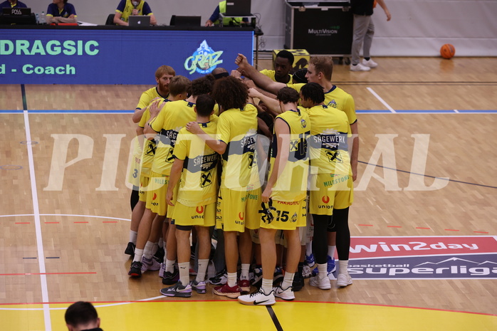 27.09.2024, Graz, Raiffeisen Sportpark Graz, Basketball Superliga 2024/25, Grunddurchgang, Runde 1, UBSC Raiffeisen Graz - COLDAMARIS BBC Nord Dragonz