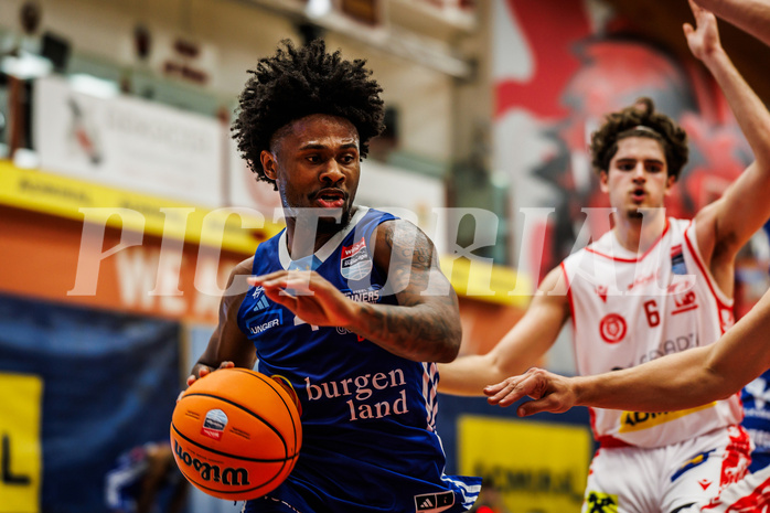 Basketball, win2day Basketball Superliga 2024/25, Grunddurchgang 6.Runde, Traiskirchen Lions, Oberwart Gunners, Caleb Fields (4)