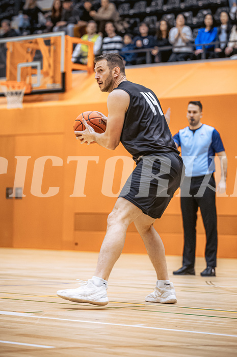 Basketball, Basketball Zweite Liga 2022/23, Grunddurchgang 16.Runde, Basket Flames, Wörthersee Piraten, Maximilian Kunovjanek (14)