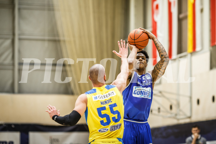Basketball, bet-at-home Basketball Superliga 2021/22, Grunddurchgang 15.Runde, SKN St. Pölten Basketball, Oberwart Gunners, Rob Howard (5)