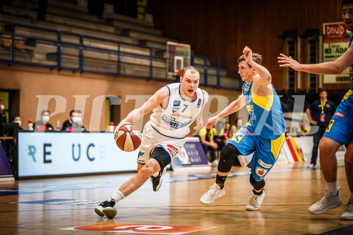 Basketball, bet-at-home Basketball Superliga 2020/21, Viertelfinale Spiel 3, Oberwart Gunners, SKN St. Pölten, Sebastian Käferle (7)