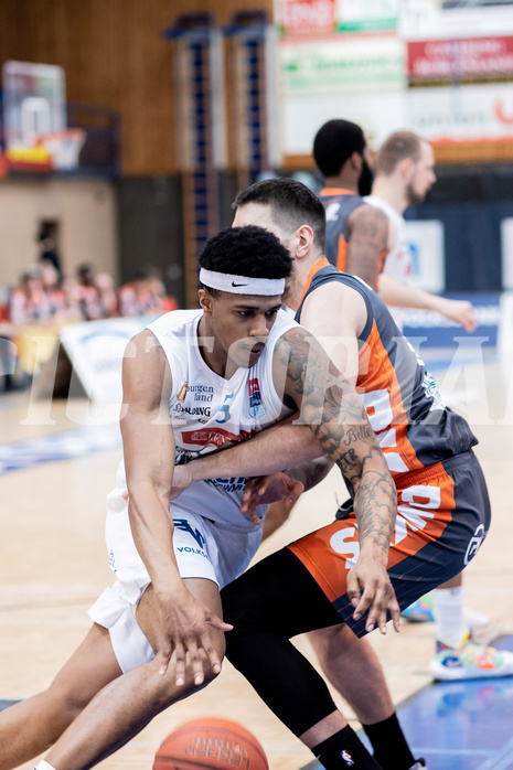 Basketball, Basketball Superliga 2022/23, Platzierungsrunde 10, Oberwart Gunners, Klosterneuburg Dukes, Rob Howard (5), Benjamin Blazevic (11)