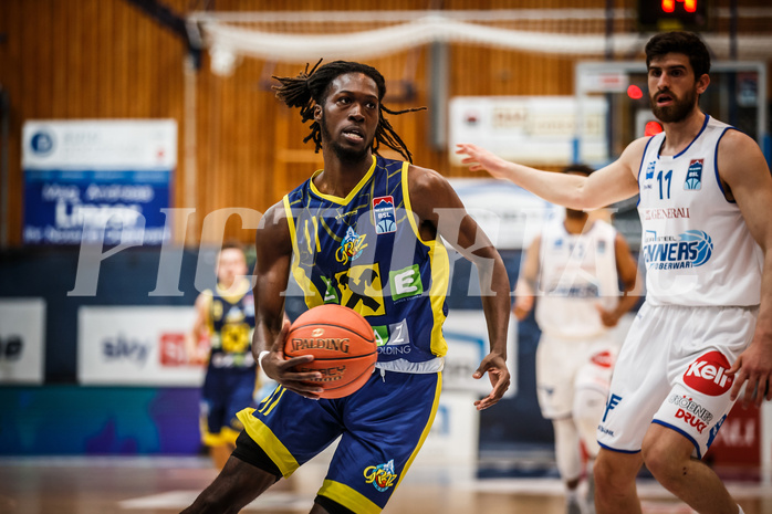 Basketball, bet-at-home Basketball Superliga 2021/22, Platzierungsrunde Spiel 8, Oberwart Gunners, UBSC Graz, Lesly Varner (11)