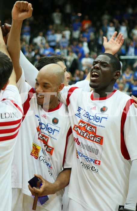 Basketball ABL 2012/13 Snickers-Playoff  Finale 5. Spiel BC Zepter Vienna vs. Redwell Gunners Oberwart, Shawn Ray (6), Jean Francois (5)











 































