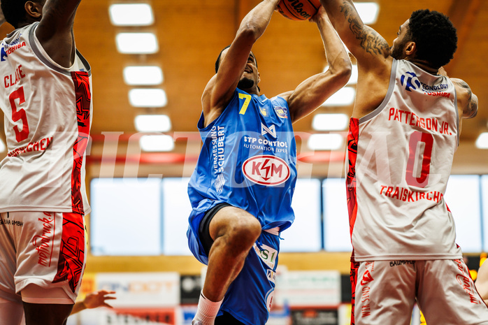 Basketball, win2day Basketball Superliga 2023/24, Viertelfinale Spiel 3, Traiskirchen Lions, SKN St.Pölten, Steven Kaltenbrunner (7)
