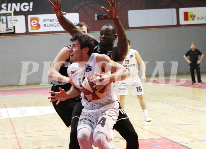Basketball 2.Bundesliga 2020/21  Halbfinale Spiel 1  Jennersdorf Blackbirds vs RAIDERS Tirol