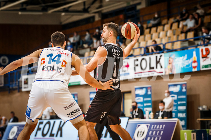 Basketball, bet-at-home Basketball Superliga 2020/21, Grunddurchgang, 4. Runde, Oberwart Gunners, Raiffeisen Flyers Wels, Davor Lamesic (7)