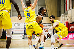 Basketball, Win2Day Superliga 2023/24, Grunddurchgang 16.Runde, SKN St. Pölten, Flyers Wels, Terell Allen (2), Akkan Atasoy (11)