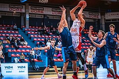 Basketball, Win2Day Superliga 2022/23, Grunddurchgang 21.Runde, BC GGMT Vienna, Vienna Timberwolves, Jakob Szkutta (10), Stefan Savic (13)