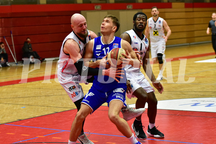 Basketball Superliga 2020/21, Grunddurchgang 13. Runde Flyers Wels vs. Oberwart, Christian Von Fintel (27), Jonathan Knessl (12), Austen Awosika (1),