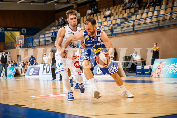 Basketball, bet-at-home Basketball Superliga 2020/21, Grunddurchgang, 14. Runde, Oberwart Gunners, Gmunden Swans, Enis Murati (4)