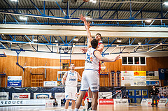 Basketball, bet-at-home Basketball Superliga 2020/21, Grunddurchgang, 18. Runde, Oberwart Gunners, Traiskirchen Lions, Maximilian Schuecker (13)