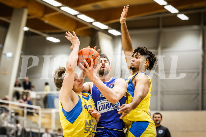 Basketball, bet-at-home Basketball Superliga 2021/22, Platzierungsrunde 9.Runde, SKN St. Pölten Basketball, Oberwart Gunners, Ioannis Chatzinikolas (11)
