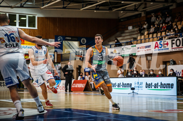 Basketball, bet-at-home Basketball Superliga 2021/22, Grunddurchgang Runde 16, Oberwart Gunners, Klosterneuburg Dukes, Kostas Oikonomopoulos (25)