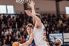 Basketball, Basketball Superliga 2023/24 , Qualifikationsrunde 4, Oberwart Gunners, BBC Nord Dragonz, Valentin Pasterk (6), Daniel Koeppel (14)