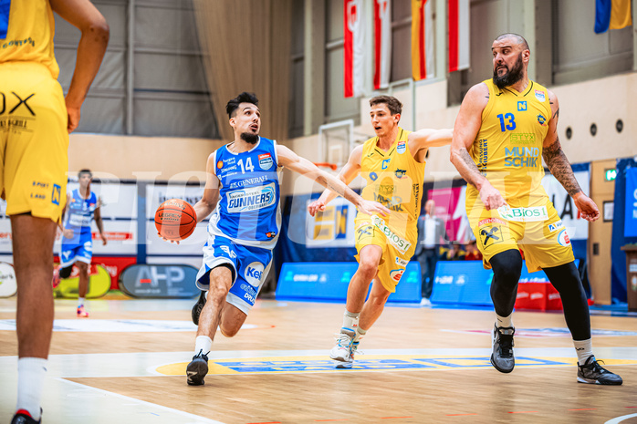 Basketball, Win2Day Superliga 2022/23, 2. Platzierungsrunde, SKN St. Pölten, Oberwart Gunners, Derek Hanes (14), Roman Jagsch (9)