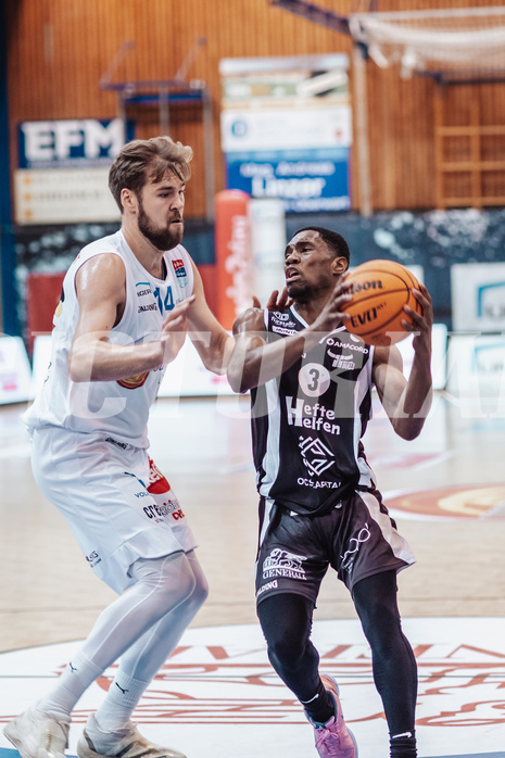 Basketball, Basketball Superliga 2023/24, Grundduchgang Runde 4., Oberwart Gunners, Kapfenberg Bulls, Daniel Koeppel (14), Rudi Williams (3)