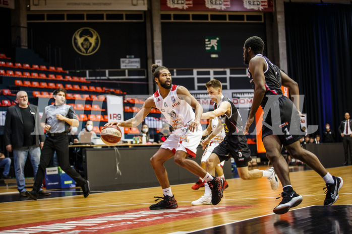 Basketball, bet-at-home Basketball Superliga 2020/21, Grunddurchgang 17.Runde, BC Vienna, Flyers Wels, Richaud Pack (4)