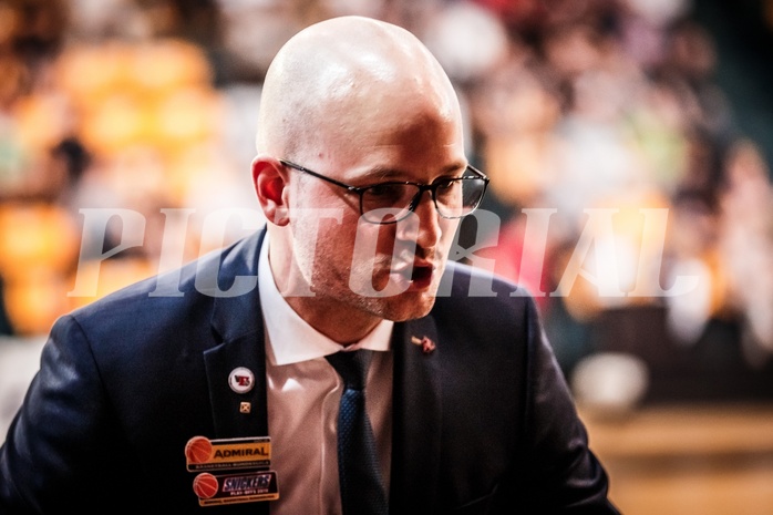 Basketball, ABL 2017/18, Playoff VF Spiel 2, BC Vienna, WBC Wels, Sebastian Waser (Headcoach)