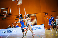 Basketball, Win2Day Basketball Damen Superliga 2024/25, Supercup 5. Runde, Vienna Timberwolves, DBB Wels, Valerie Voithofer (31), Larissa Serban (31)