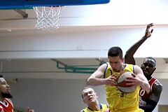 Basketball ABL 2015/16 Grunddurchgang 34.Runde UBSC Graz vs. BC Vienna, Jure Pelko (7), Povilas Gaidys (4), Jonathan Augustin-Fairell (10)