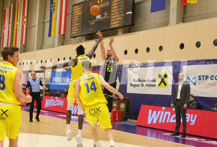 Basketball Superliga 2023/24, 2.Plazierungsrunde SKN St. Pölten vs. Flyers Wels


