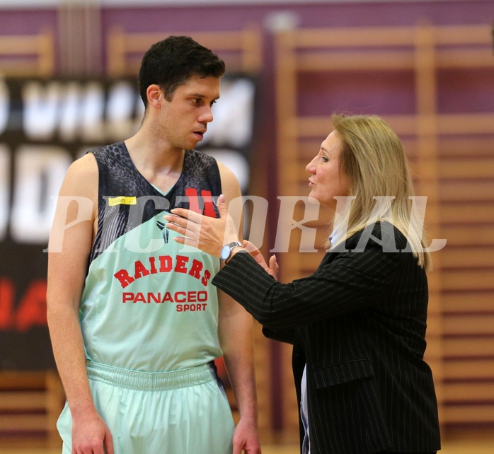 Basketball 2.Bundesliga 2016/17 Grunddurchgang 1.Runde Villach Raiders vs KOS Celovec