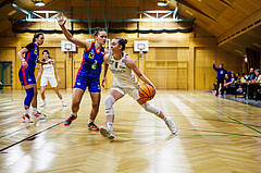 Basketball, Win2Day Basketball Damen Superliga 2024/25, Grunddurchgang 9.Runde, Basket Flames, UBSC-DBBC Graz, Lara Petrovic (3), Anna Boruta (11)