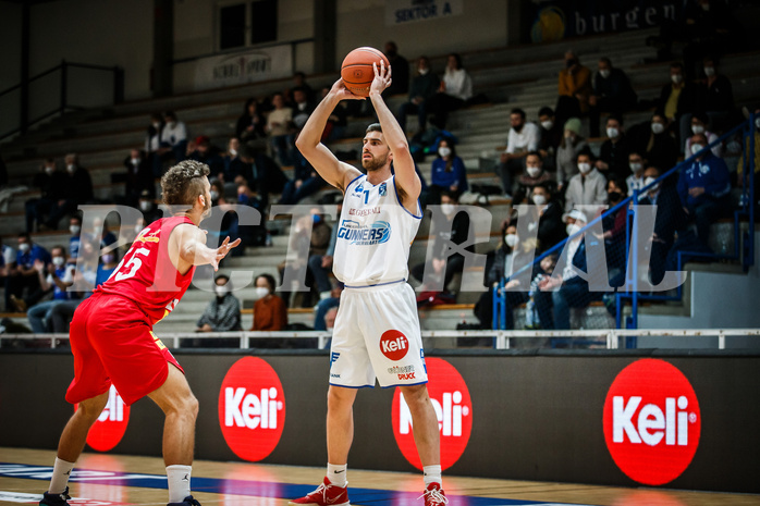 Basketball, bet-at-home Basketball Superliga 2021/22, Grunddurchgang Runde 10, Oberwart Gunners, Traiskirchen Lions, Ioannis Chatzinikolas (11)