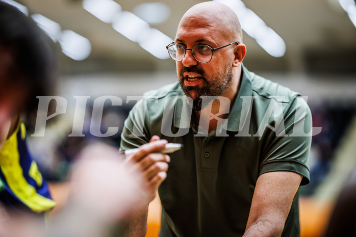 Basketball, Basketball Zweite Liga 2024/25, Grunddurchgang 17.Runde, Vienna Timberwolves, Future Team Steiermark, Dimitris Sarikas (Head Coach)