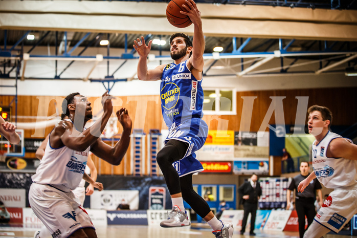 Basketball, bet-at-home Basketball Superliga 2021/22, Grunddurchgang Runde 8, Oberwart Gunners, Gmunden Swans, Daniel Friedrich (6)