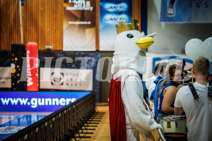Basketball, Basketball Austria Cup 2022/23, Halbfinale 1, Oberwart Gunners, Gmunden Swans, #mascot