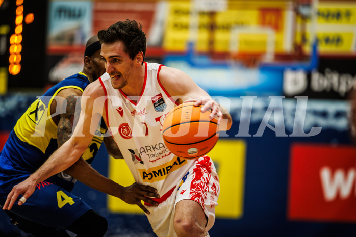 Basketball, win2day Basketball Superliga 2024/25, Grunddurchgang 18.Runde, Traiskirchen Lions, UBSC Graz, Benedikt Güttl (7)