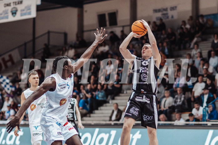 Basketball, Basketball Superliga 2023/24, Grundduchgang Runde 4., Oberwart Gunners, Kapfenberg Bulls, Shaquille Rombley (5), Noah Baumann (4)