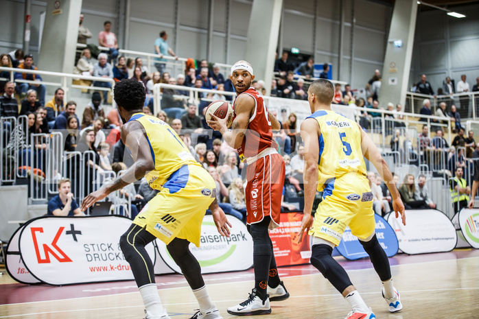 Basketball, Admiral Basketball Superliga 2019/20, Grunddurchgang 18.Runde, SKN St. Pölten Basketball, Traiskirchen Lions, Shawn L. Ray (6)