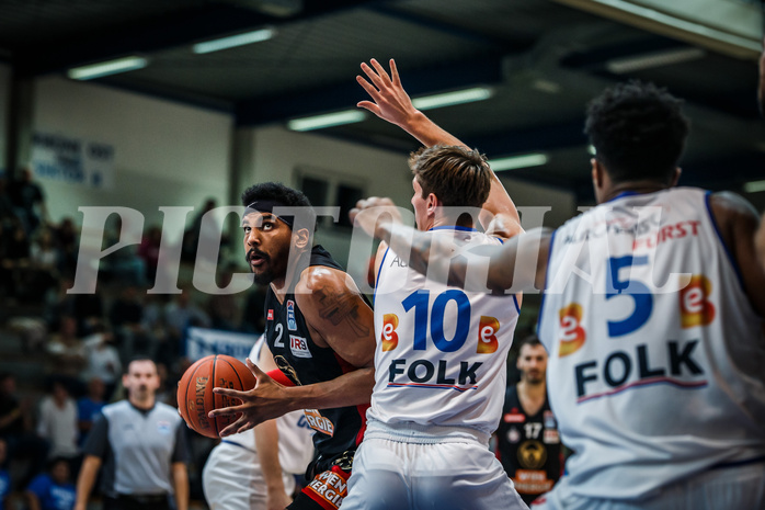 Basketball, bet-at-home Basketball Superliga 2021/22, Grunddurchgang Runde 4, Oberwart Gunners, BC GGMT Vienna, Michael Hughes (2)