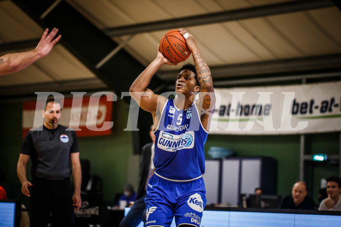 Basketball, Basketball Austria Cup 2021/22, 1/4 Finale, Vienna D.C. Timberwolves, UNGER STEEL Gunners Oberwart, Rob Howard (5)#