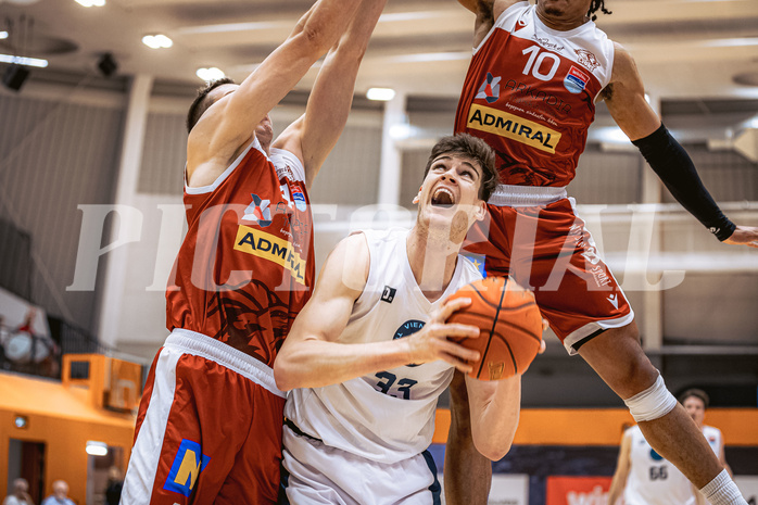 Basketball, Win2Day Superliga 2022/23, Grunddurchgang 15.Runde, Vienna Timberwolves, Arkadia Traiskirchen Lions, Chris Vogt (33)