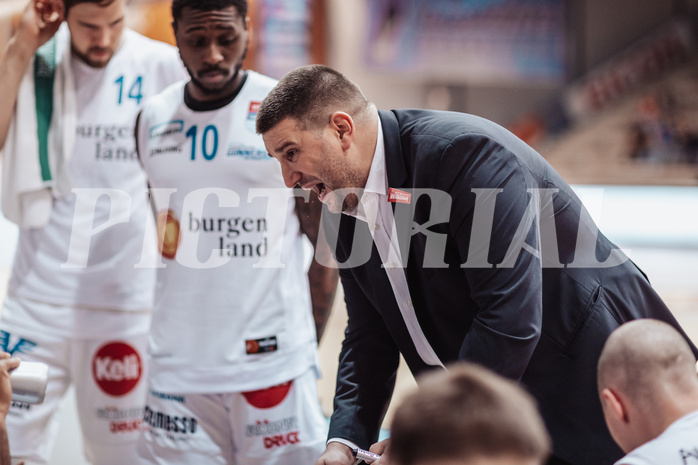 Basketball, Basketball Austria Cup 2023/24, VF Spiel 7, Oberwart Gunners, Dragonz Eisenstadt, Horst Leitner (Head Coach)