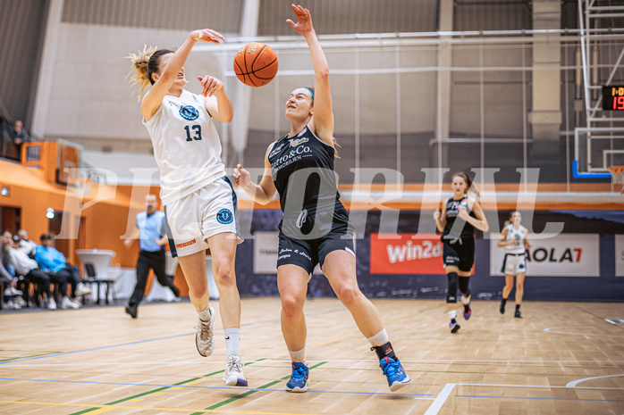 Basketball, Win2Day Basketball Damen Superliga 2022/23, Grunddurchgang 13.Runde, Vienna Timberwolves, Basket Flames, Charlotte Schomburg (13), LouLou Kenens (7)