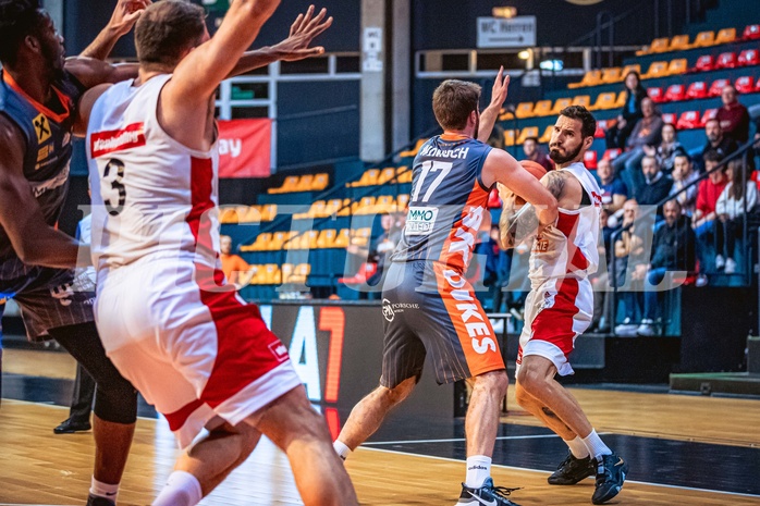 Basketball, Win2Day Superliga 2022/23, 2. Platzierungsrunde, BC Vienna, Klosterneuburg Dukes, Ivan Siriscevic (17) Basketball, Win2Day Superliga 2022/23, 2. Platzierungsrunde, BC Vienna, Klosterneuburg Dukes, Ivan Siriscevic (17)
