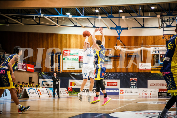 Basketball, bet-at-home Basketball Superliga 2021/22, Grunddurchgang Runde 12, Oberwart Gunners, UBSC Graz, Sebastian Käferle (7) Basketball, bet-at-home Basketball Superliga 2021/22, Grunddurchgang Runde 12, Oberwart Gunners, UBSC Graz, Sebastian Käferle (7)