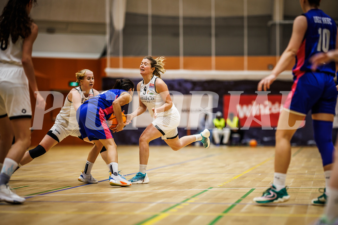 Basketball, Win2Day Basketball Damen Superliga 2023/24, Grunddurchgang 3.Runde, Basket Flames, UBSC Graz, Isabelle Fleischanderl (7), Simona Kuzma (4), Lea Camporese (9)