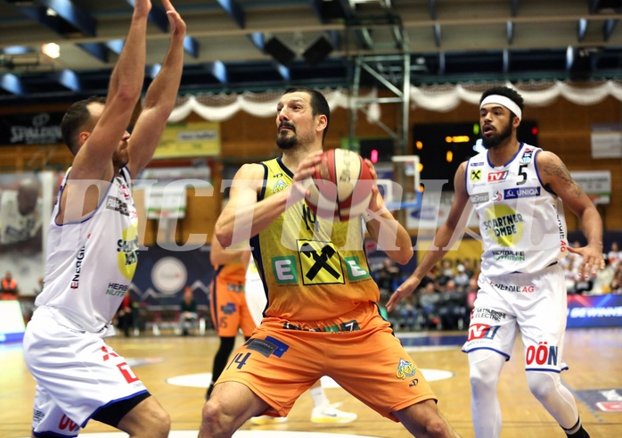 Basketball Basketball Superliga 2019/20, Grunddurchgang 6.Runde Gmunden Swans vs. UBSC Graz


