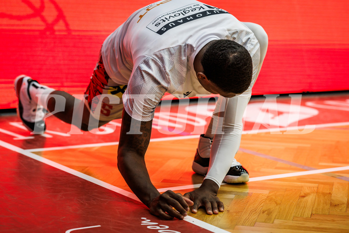 Basketball, Basketball Austria CUP 2023/24, Finale, Traiskirchen Lions, Flyers Wels, Davon Clare (5)