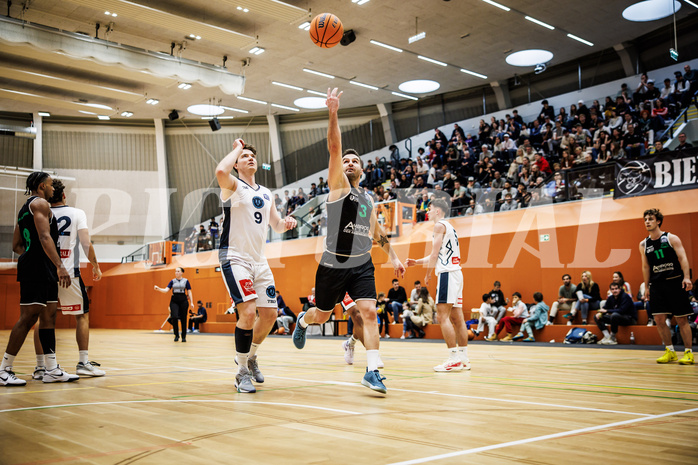Basketball, Basketball Zweite Liga 2024/25, Grunddurchgang 4.Runde, Vienna Timberwolves, UDW Alligators, Philipp D'Angelo (9), Petar Cosic (3)