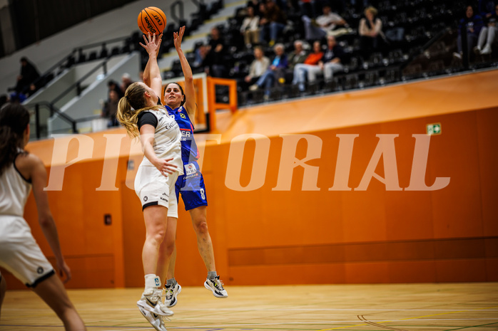 Basketball, Win2Day Basketball Damen Superliga 2023/24, Grunddurchgang 3.Runde, Basket Flames, UBSC Graz, Simona Kuzma (4)